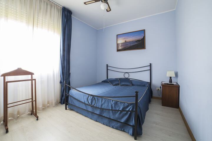 Room 4 of 36