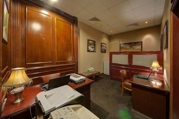 Business Center 73 of 75