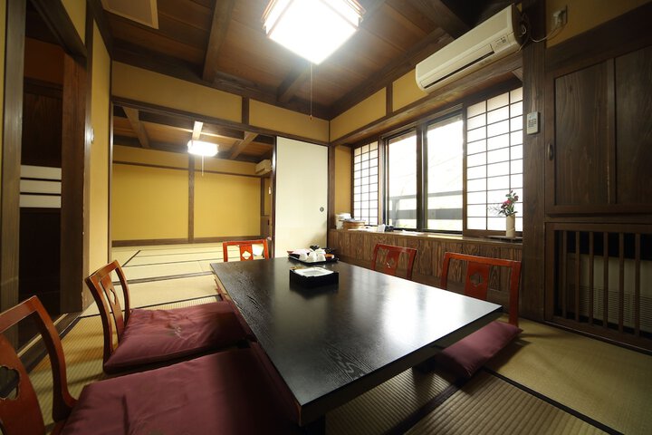Room 16 of 42