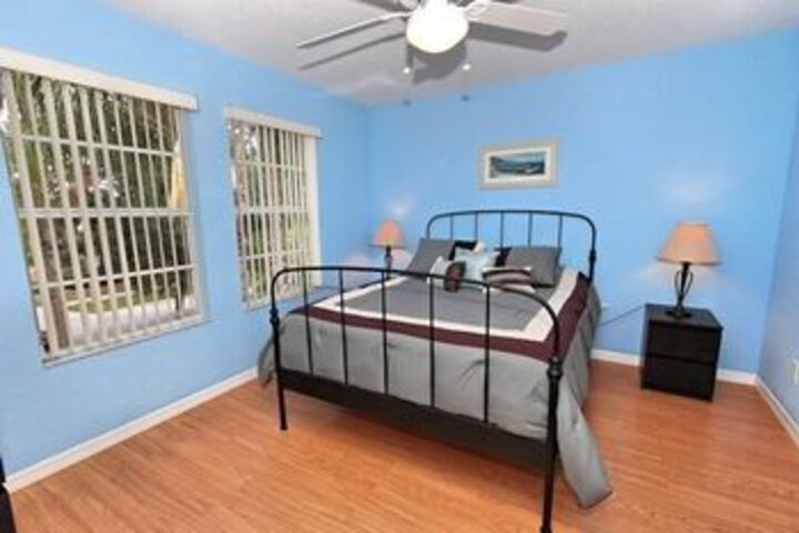 Room 10 of 31