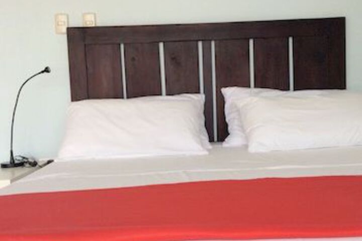 Room 8 of 21