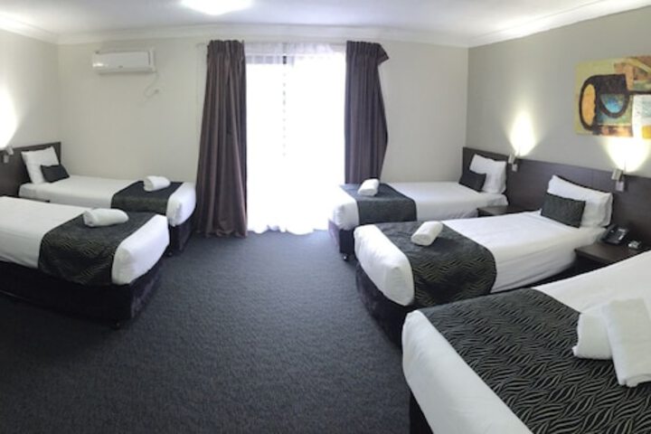 Room 15 of 54