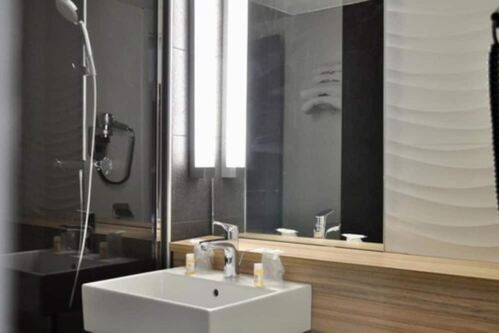 Bathroom Interior Photo