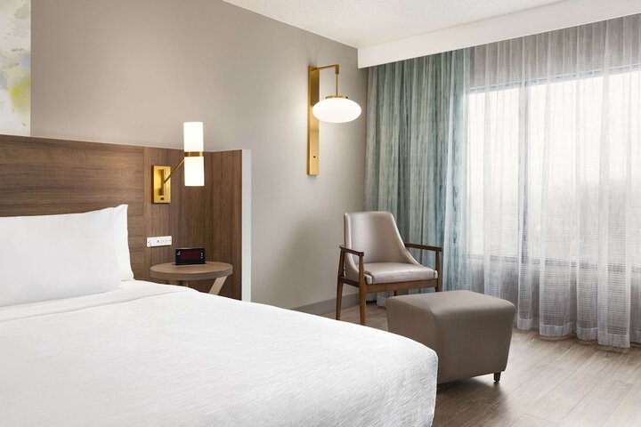 Standard King Bed Accessible (2 of 13)