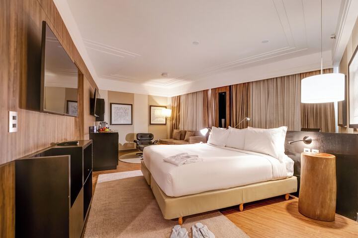 Room 34 of 74