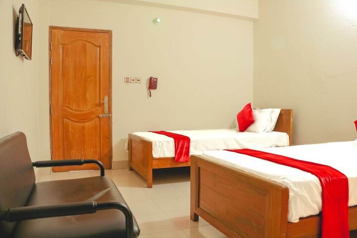 Room 3 of 12