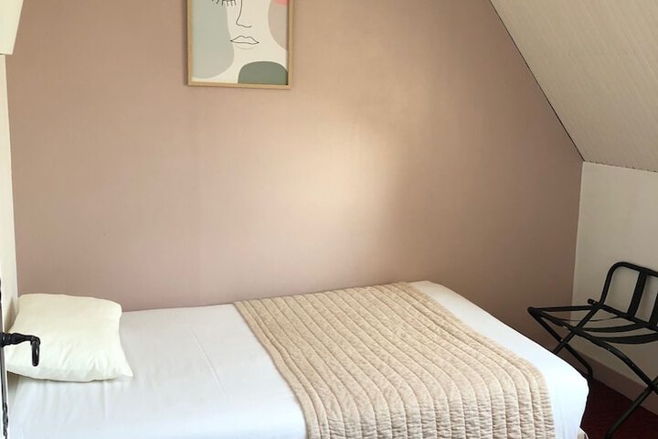 Room 26 of 46