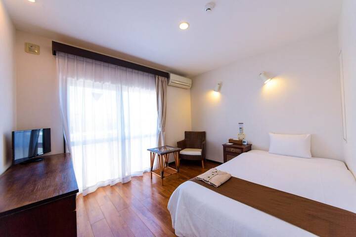 Room 13 of 45