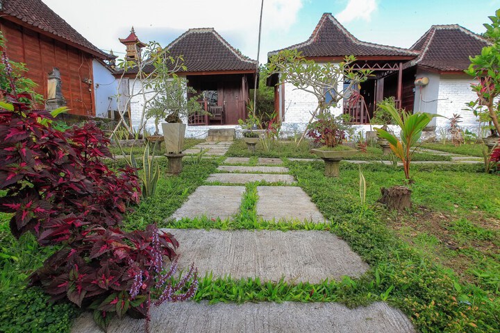 Hotel Exterior 67 of 72