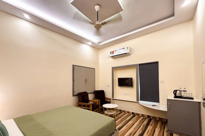 Room 56 of 80