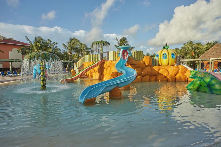 Pools & Facilities
