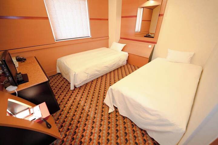 Room 14 of 60