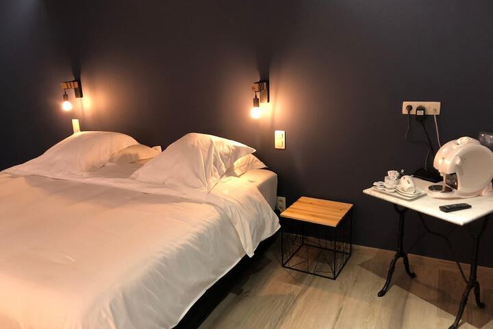 Room 5 of 29