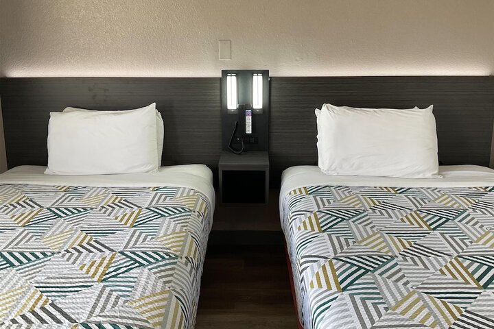 Room 18 of 50