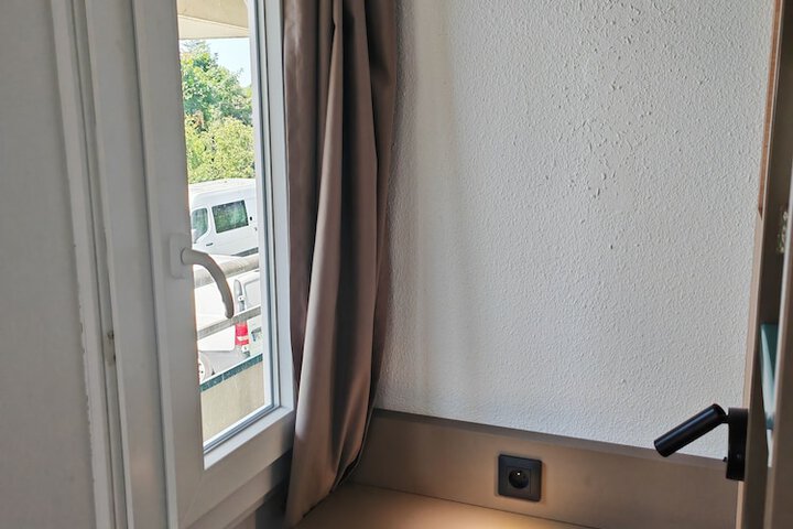 Room 25 of 48