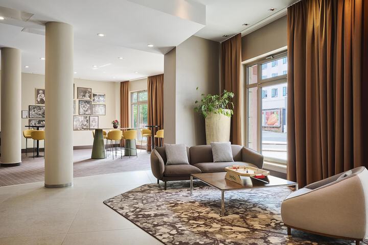 Guest Lobby