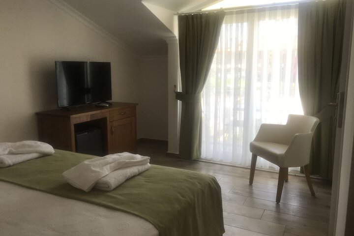 Room 9 of 73