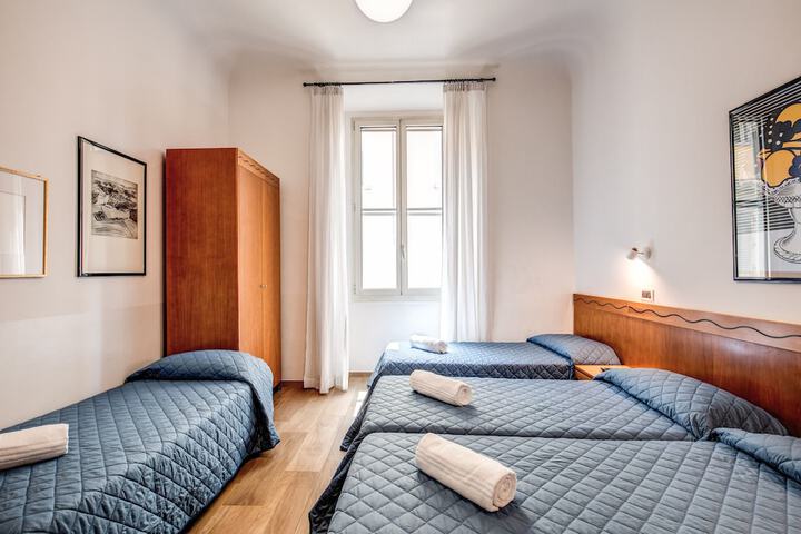 Room 4 of 21