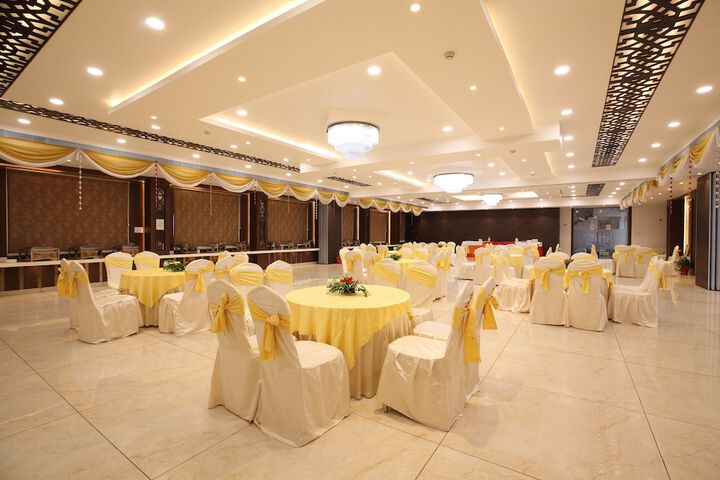 Ballroom/Hall 7 of 7