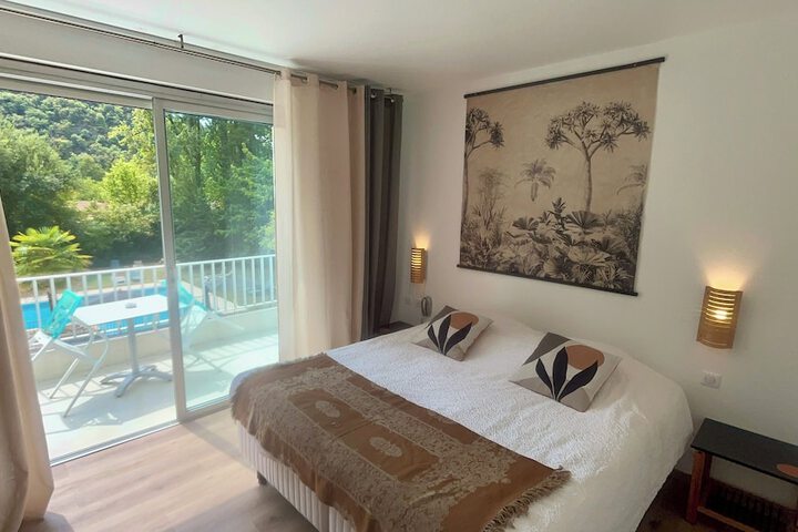 Room 18 of 52