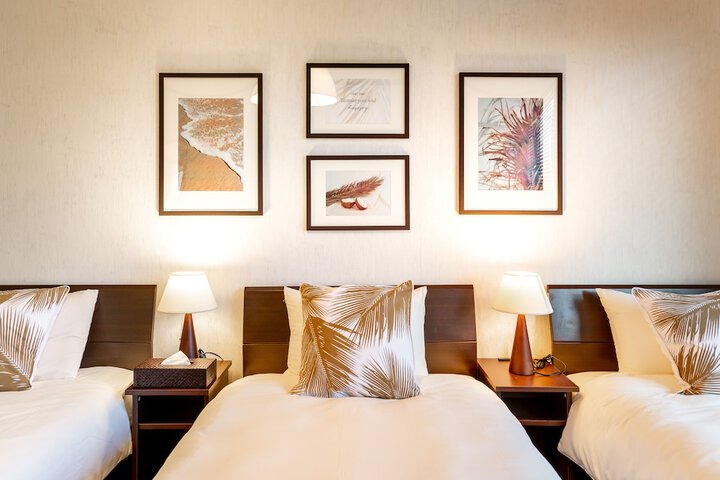 Room 12 of 22