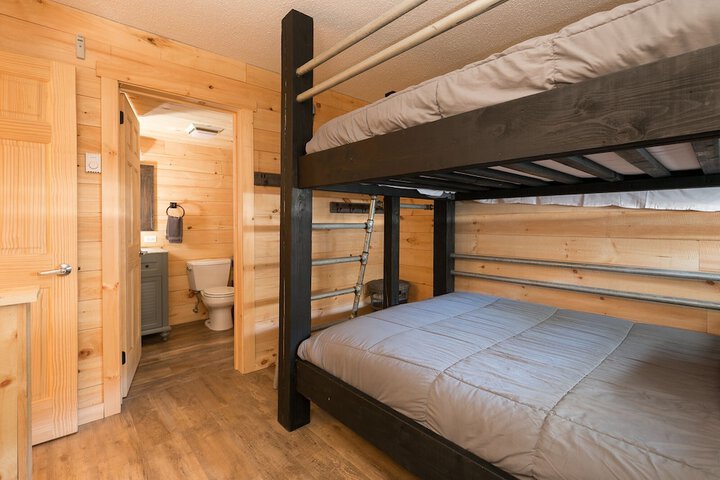 Room 40 of 114