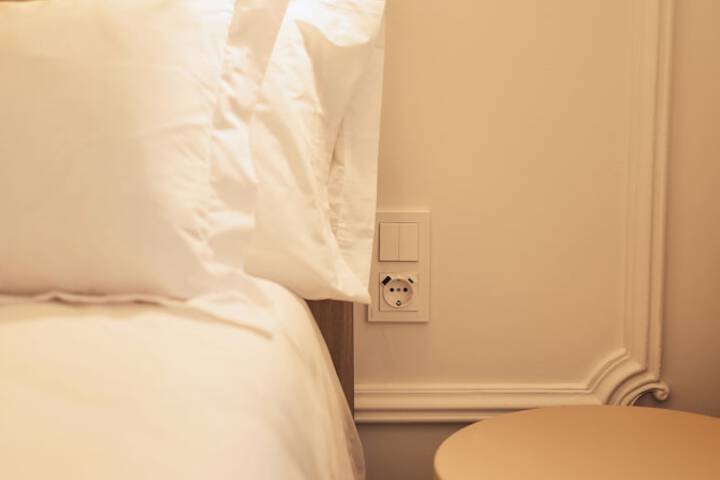 Room 26 of 80