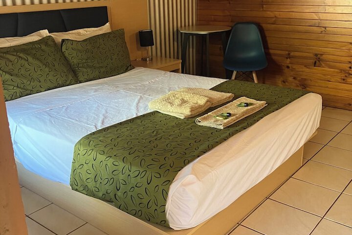 Room 2 of 22
