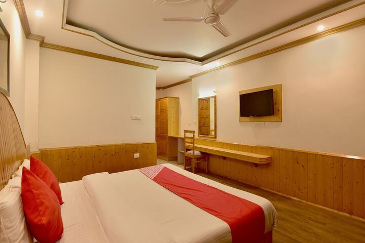 Room 14 of 16