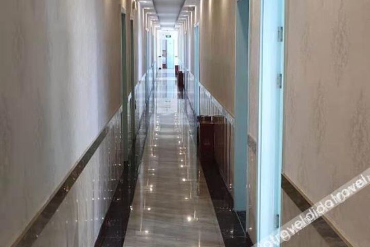 Hotel Interior 8 of 23
