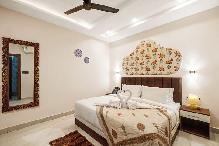 Room 7 of 25