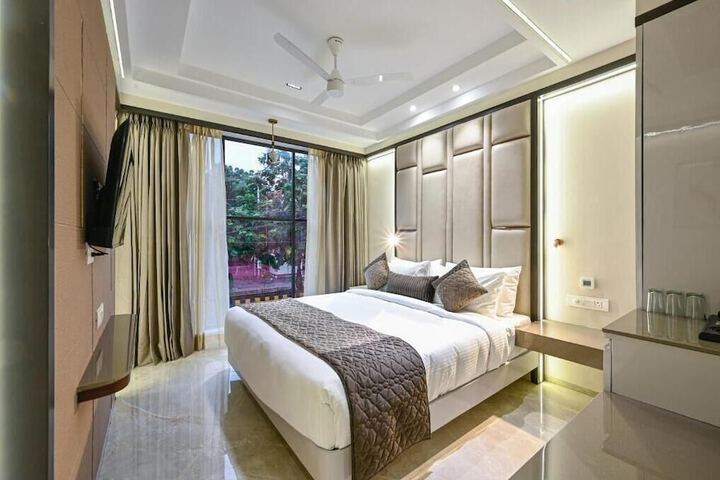 Room 14 of 27