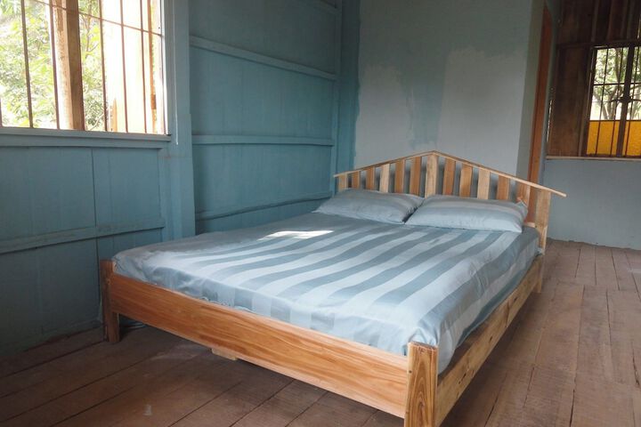 Room 8 of 146
