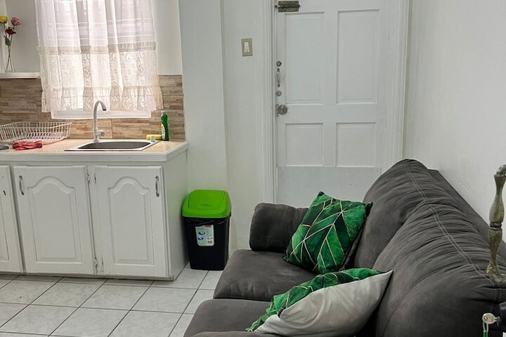 Room 9 of 29