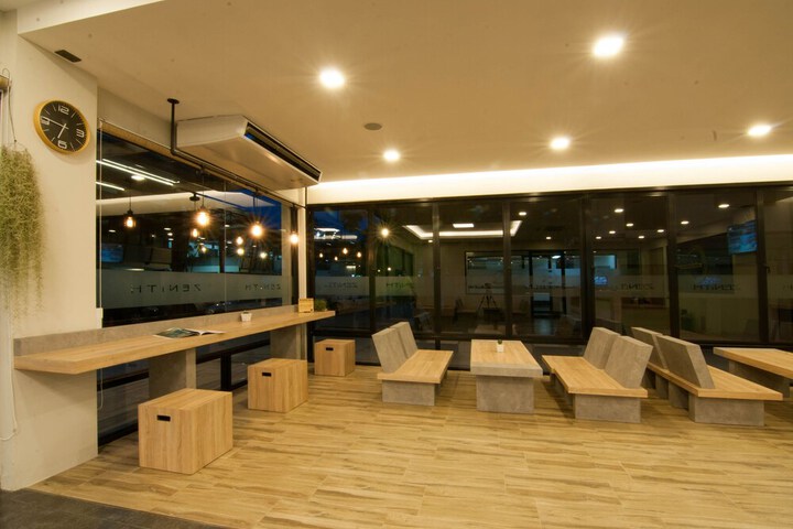 Hotel Interior 5 of 33