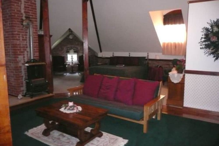 Room 11 of 51