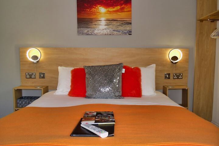 Room 8 of 20