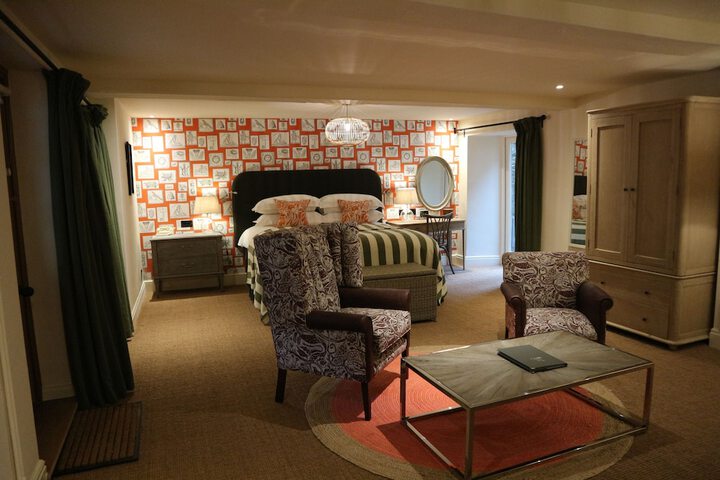 Room 6 of 55