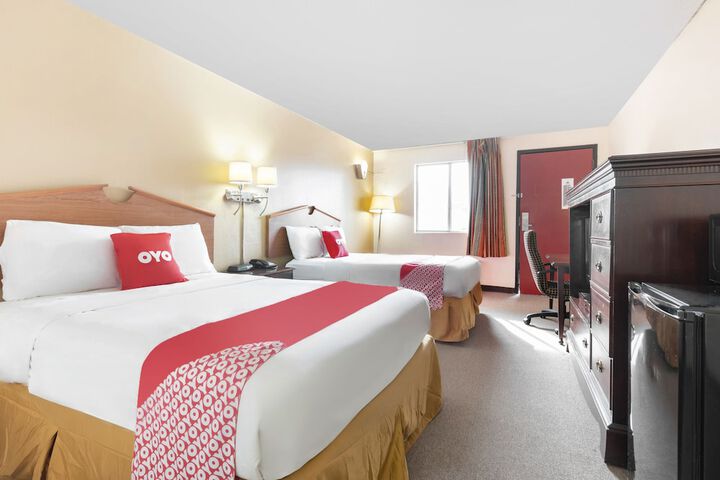 2 Double Beds (3 of 7)