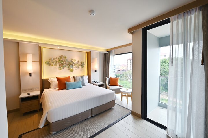 Room 30 of 165