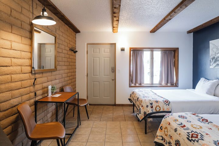 Room 8 of 44