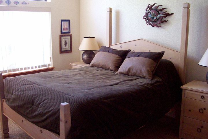 Room 2 of 10