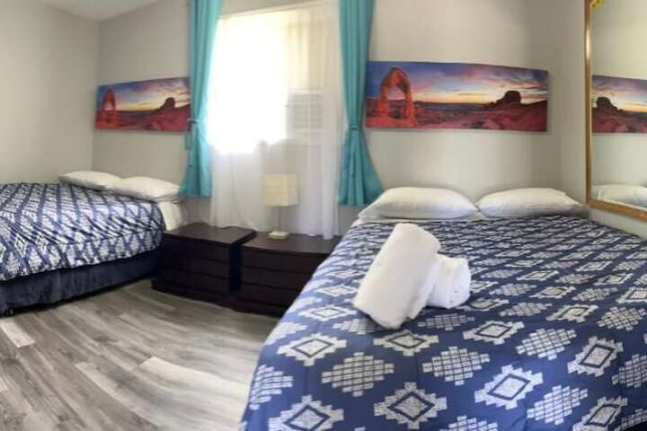 Room 7 of 10