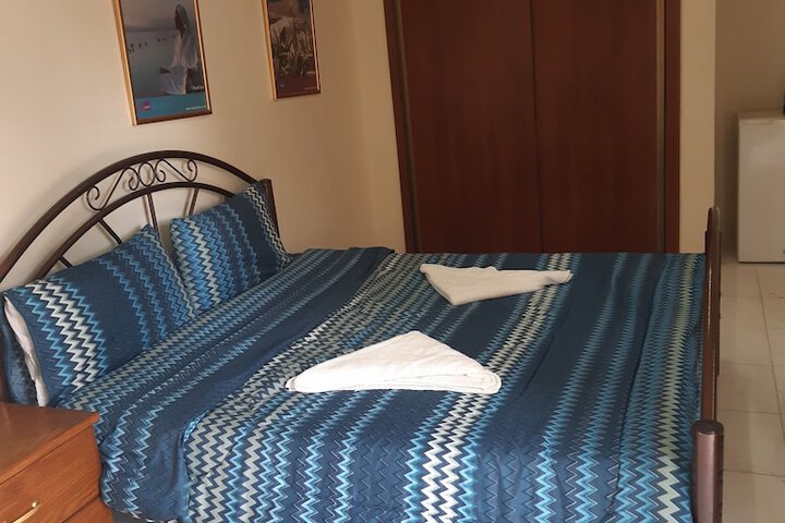 Room 9 of 73