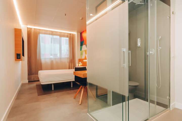 Room 12 of 49
