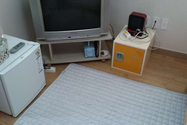 Room 18 of 32