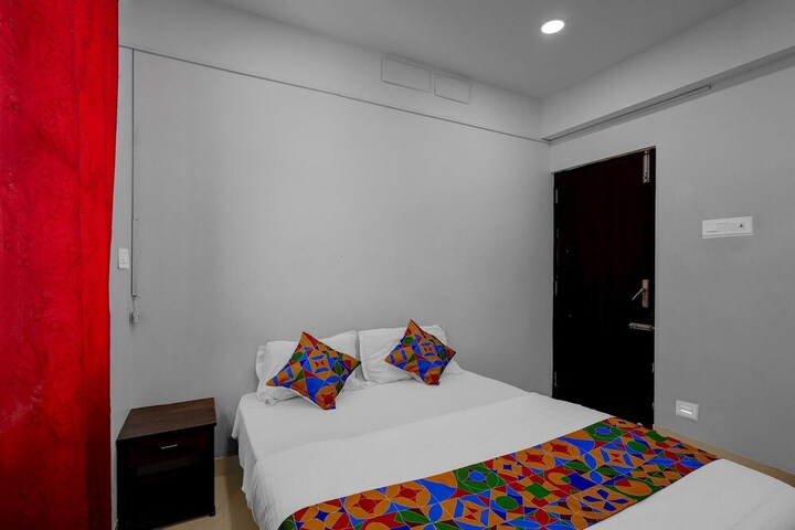 Room 10 of 31