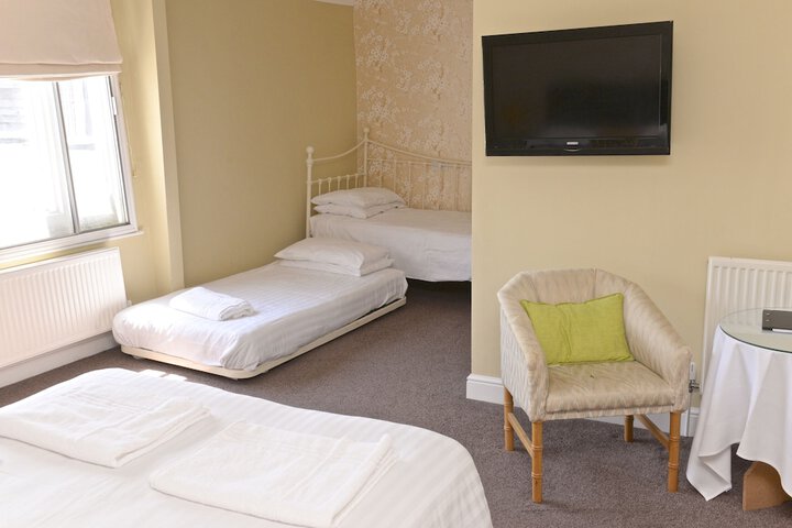 Room 10 of 44