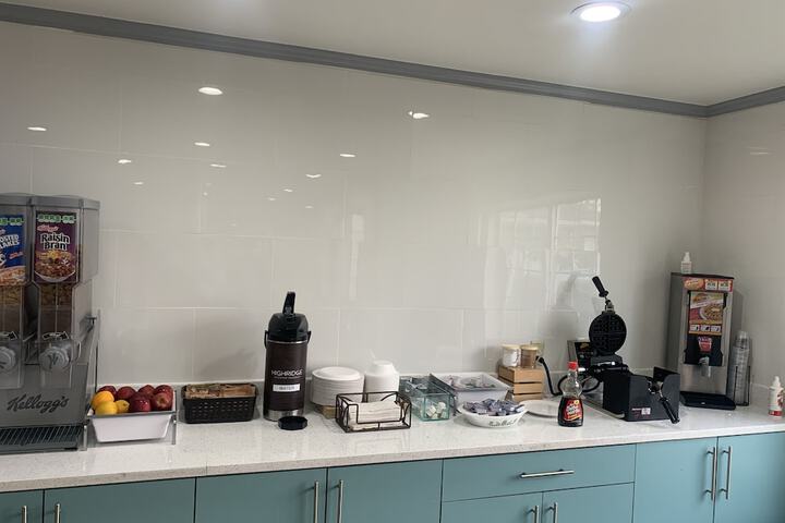 Breakfast area