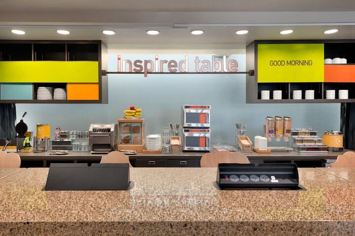 Breakfast area